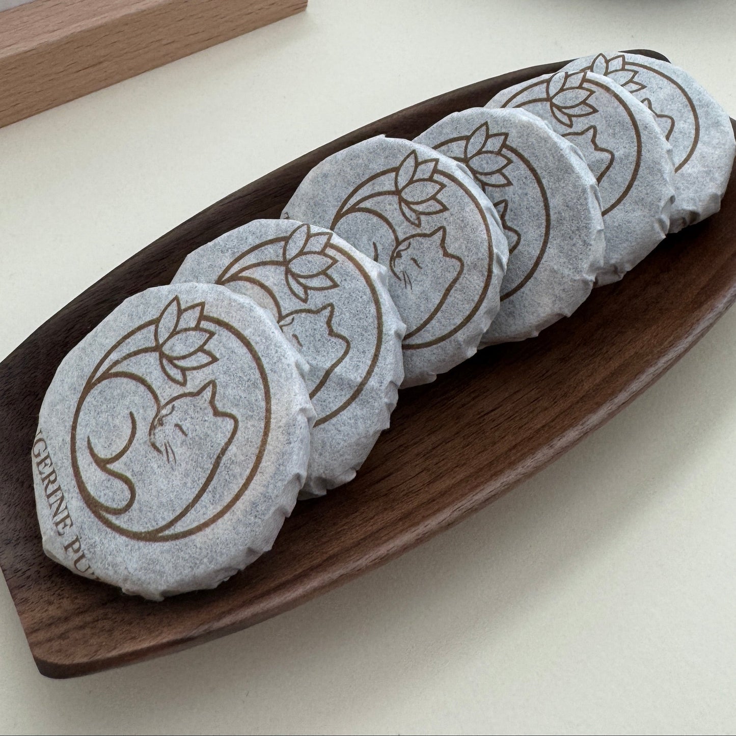 Aged tangerine pu'er mini-cakes