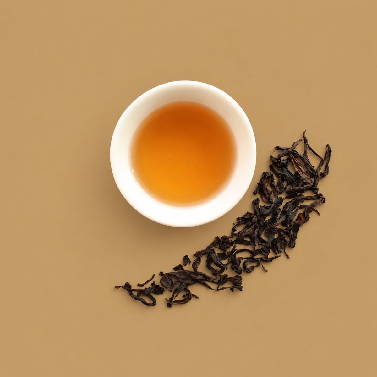 Roasted oolong liquor with dry leaf